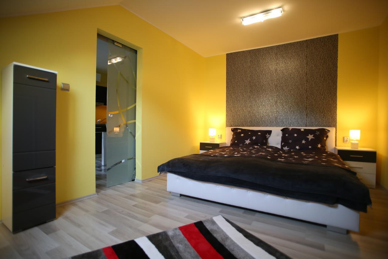 Centrum Lux 2 Apartmanok Kaposvár Dış mekan fotoğraf